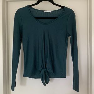 Light long sleeve top